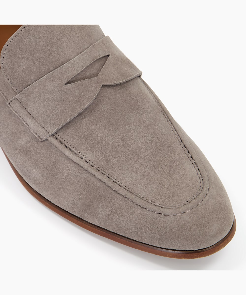 Grey hot sale colour loafers